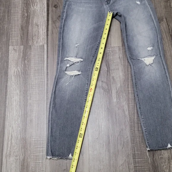 Mother High Waisted Looker Ankle Nick Fray Jeans - Picture 6 of 16